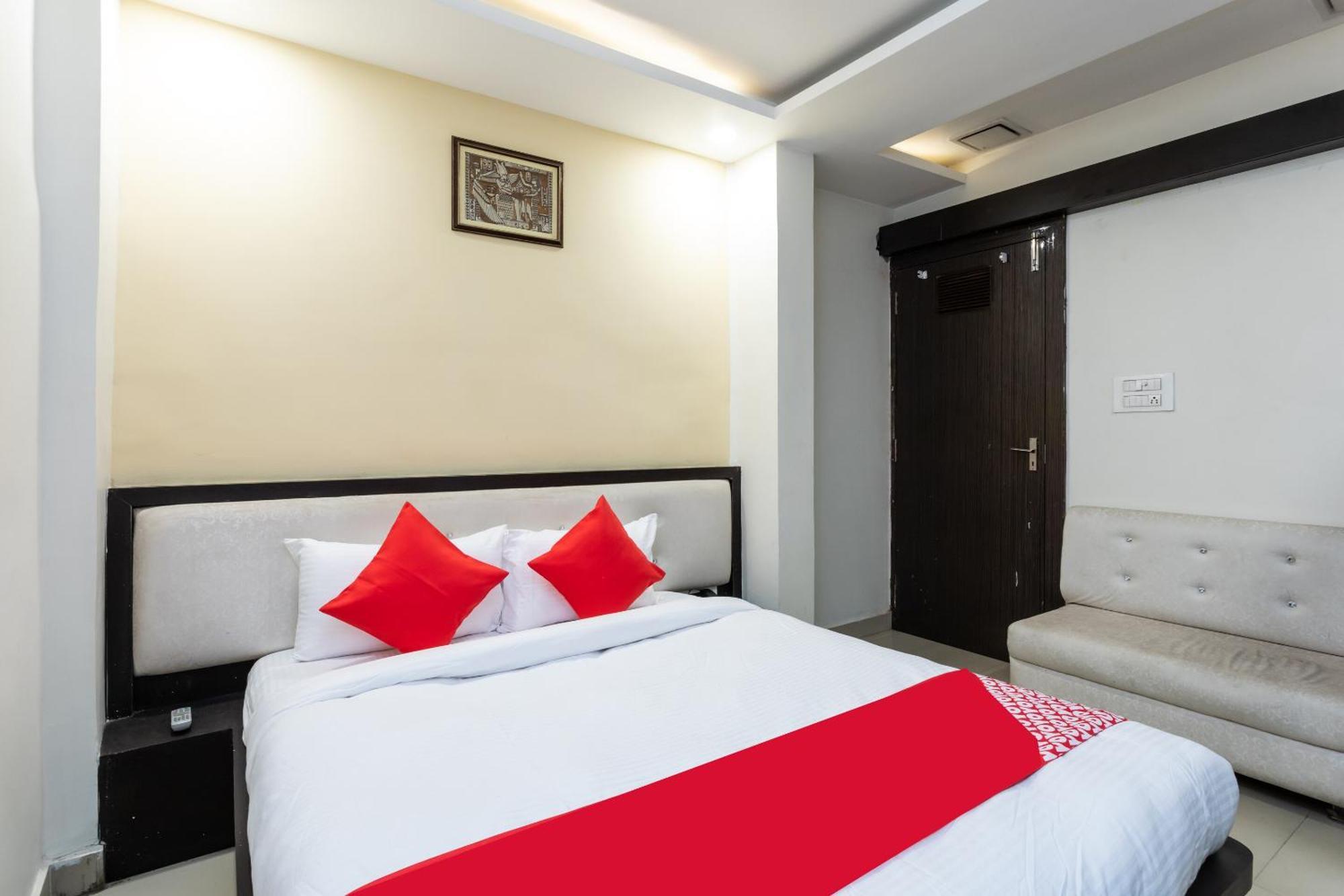 Spot On Hotel Trishla Bhopal Buitenkant foto